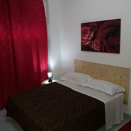 Rooms Center Wolf - Matrimoniale E Comunicanti Matera Kültér fotó