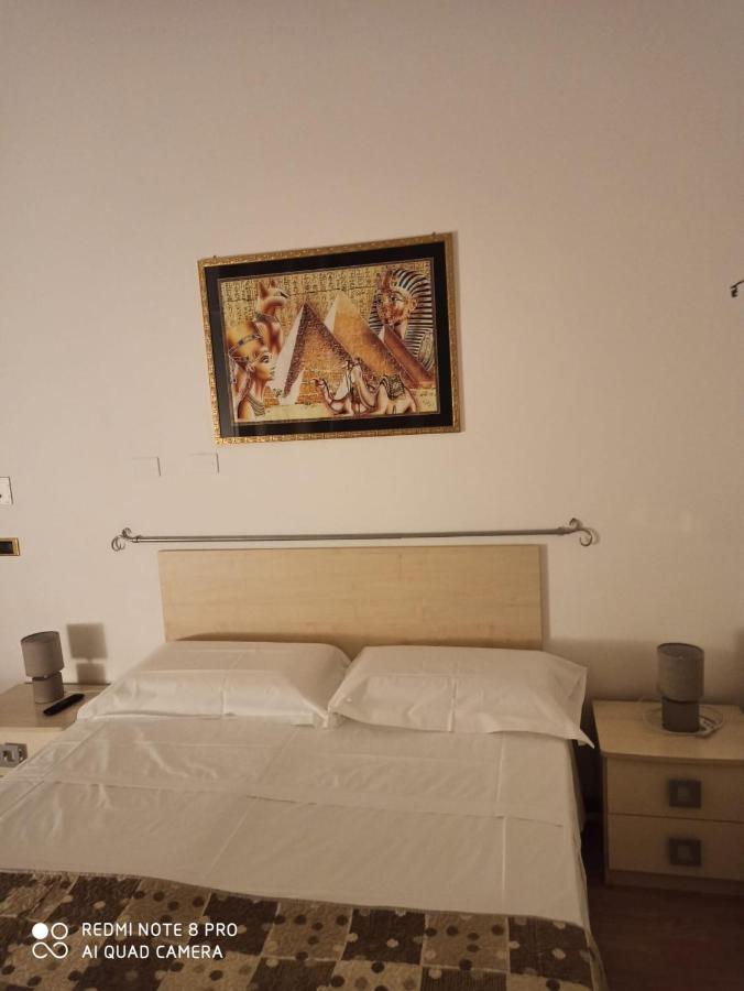 Rooms Center Wolf - Matrimoniale E Comunicanti Matera Kültér fotó