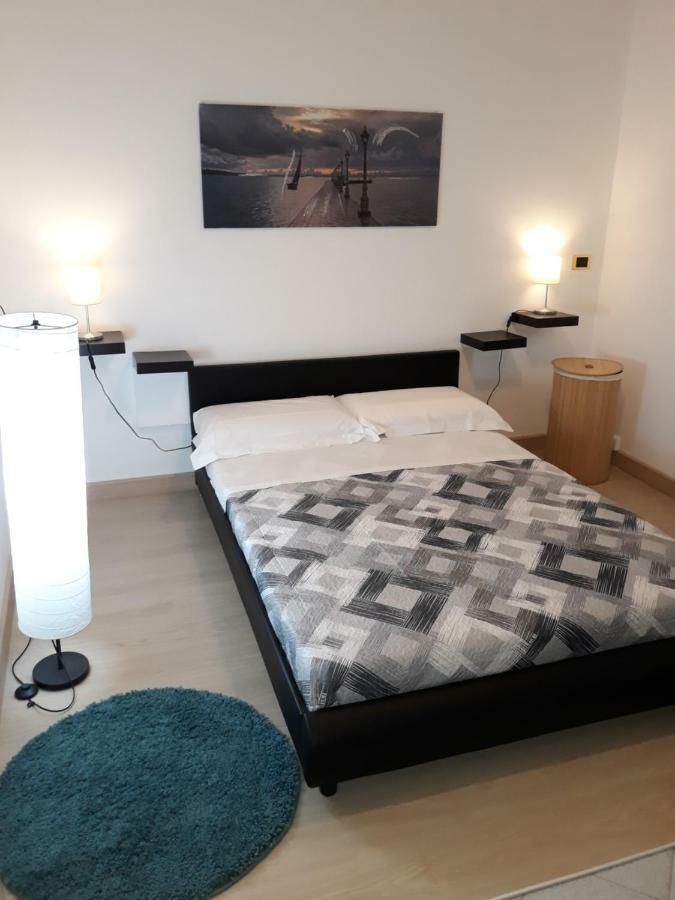Rooms Center Wolf - Matrimoniale E Comunicanti Matera Kültér fotó