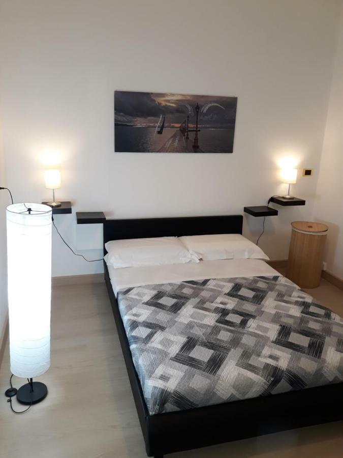 Rooms Center Wolf - Matrimoniale E Comunicanti Matera Kültér fotó